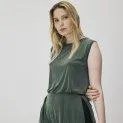 Cupro Sleeveless Top Jungle Green - Can be used as a basic or eye-catcher - great shirts and tops | Stadtlandkind