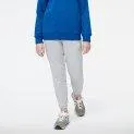 Pantalon de survêtement à logo superposé Y Essentials gris athlétique - Des chinos et des joggeurs toujours adaptés, tout simplement | Stadtlandkind